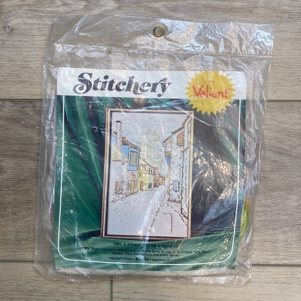 Vintage Valiant Crafts Stitchery Crewel‎ Kit